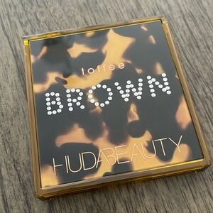 Huda Beauty Eyeshadow Palette Toffee